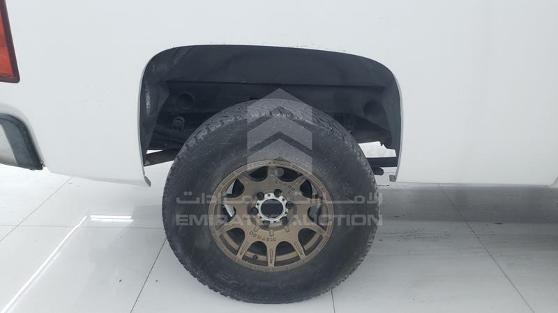 VIN: 1GCNK9E04CZ330267 Auction: EmiratesAuction Lot: 345598 1GCNK9E04CZ330267 Chevrolet Silverado 2012 WHITE Photo 25