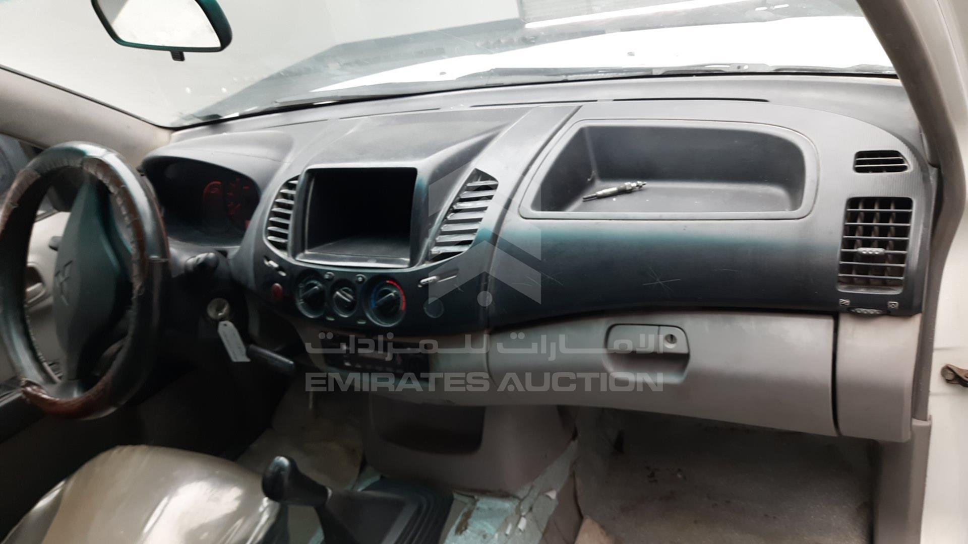 2015 MITSUBISHI L 200 VIN: MMBJNKA40FD017803