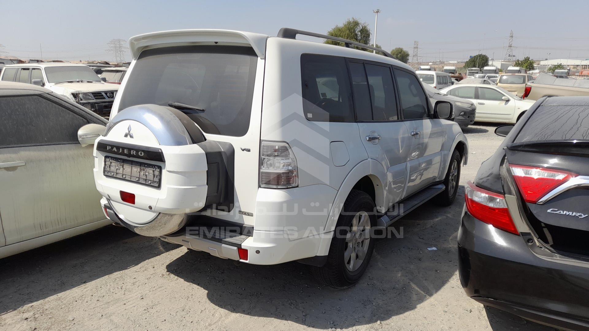 2014 MITSUBISHI PAJERO VIN: JMYLRV95WEJ705109