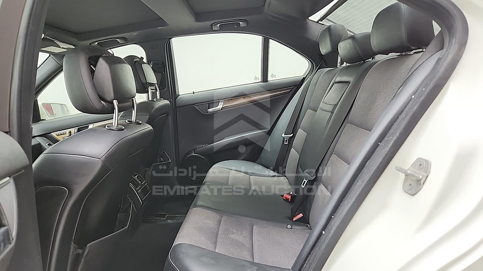 2009 MERCEDES C 350 VIN: WDDGF56X09F200133