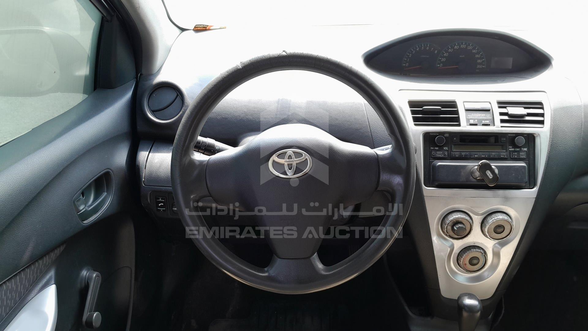 2009 TOYOTA YARIS VIN: JTDBW923194031752