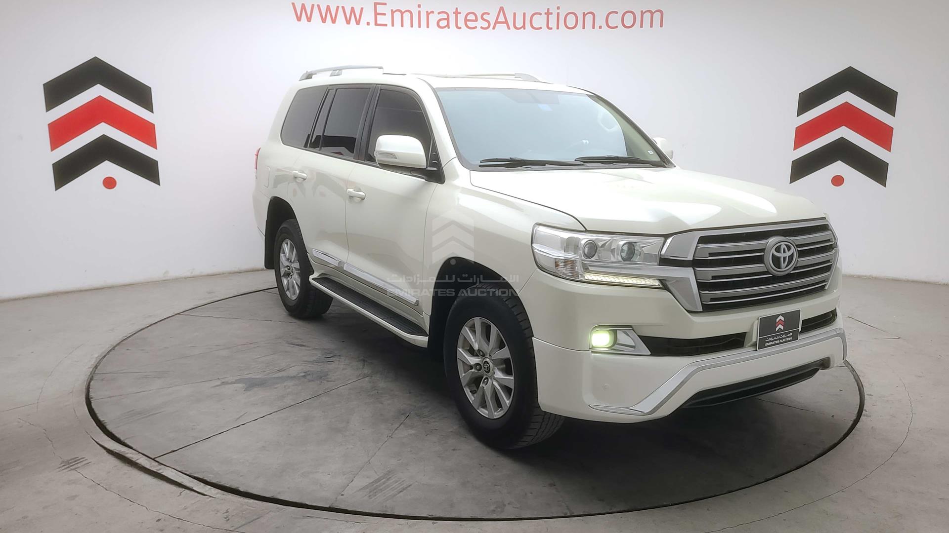 2017 TOYOTA LAND CRUISER VIN: JTMHU01JXH4137417