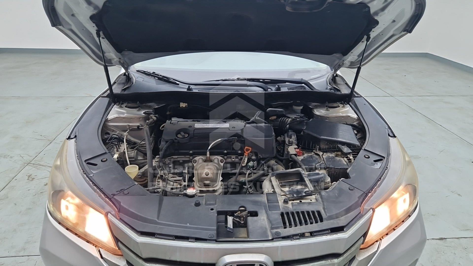 2015 HONDA ACCORD VIN: LUCCR2627F3414824