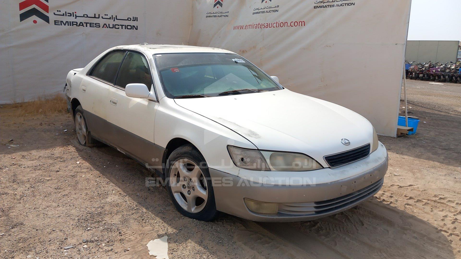 1999 LEXUS ES 300 VIN: JT8BF28G4X0162355