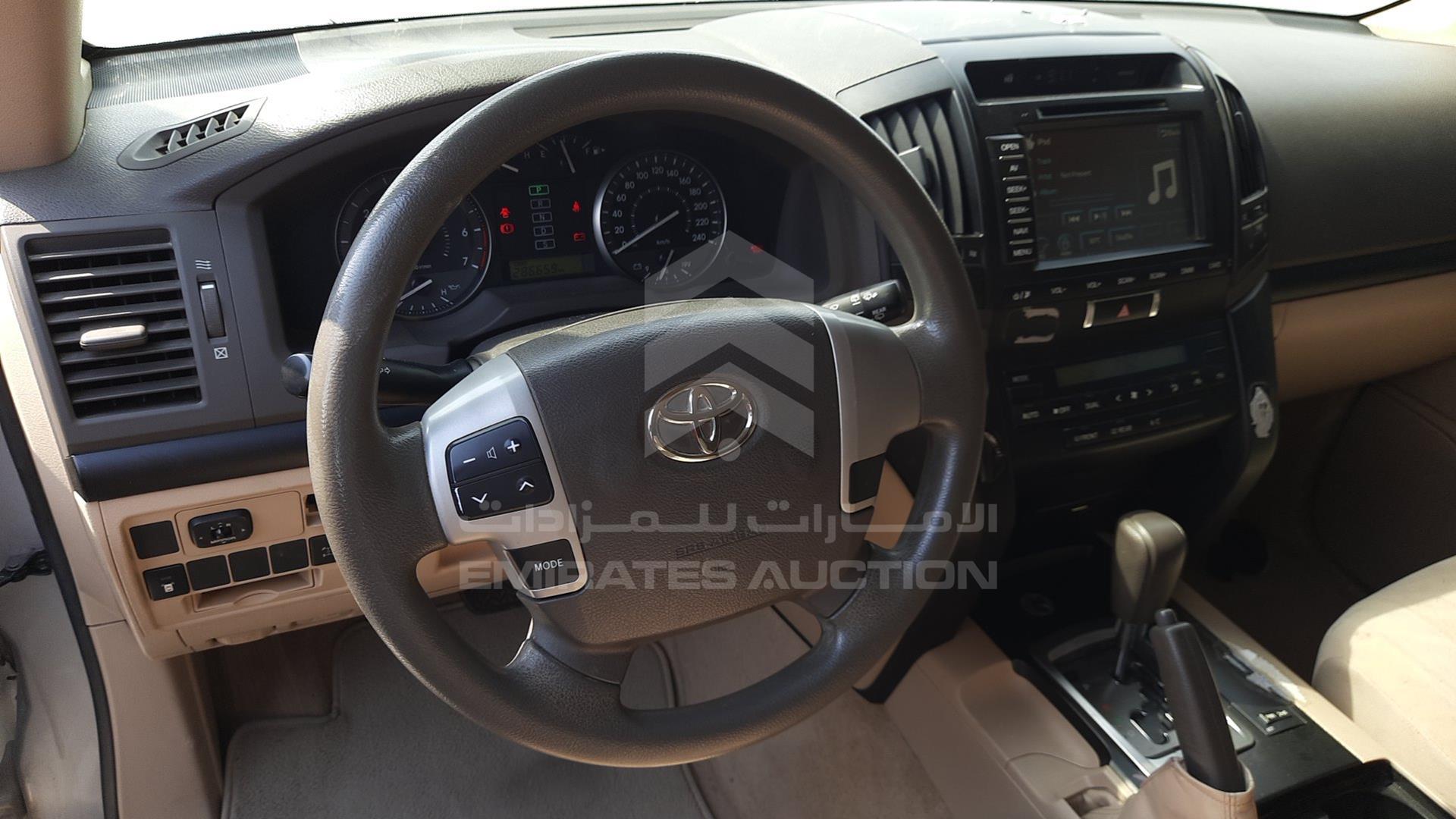 2013 TOYOTA LAND CRUISER VIN: JTMDU09JXD4076910