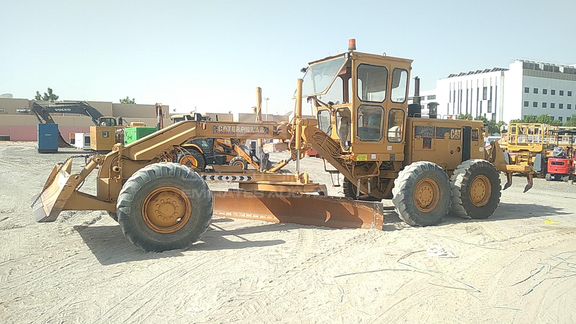 1988 CATERPILLAR 12 G VIN: 61M12681