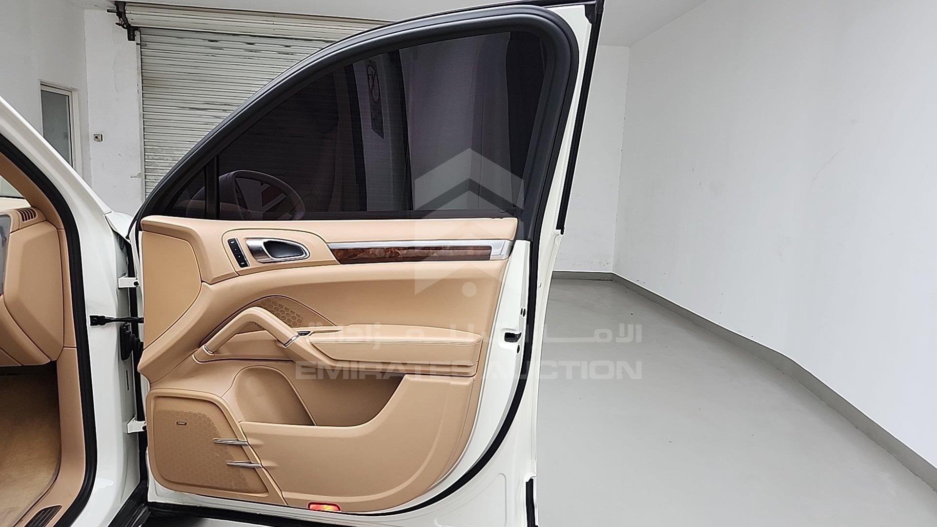2012 PORSCHE CAYENNE S VIN: WP1ZZZ92ZCLA41900