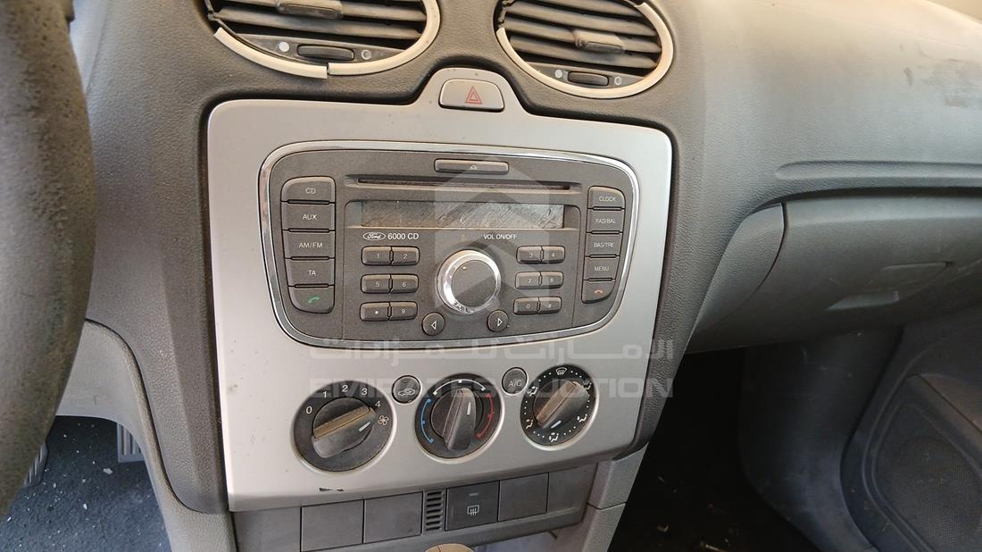 2010 Ford Focus — Entertainment Systems & Camera Monitor & Navigation — Photo 16
