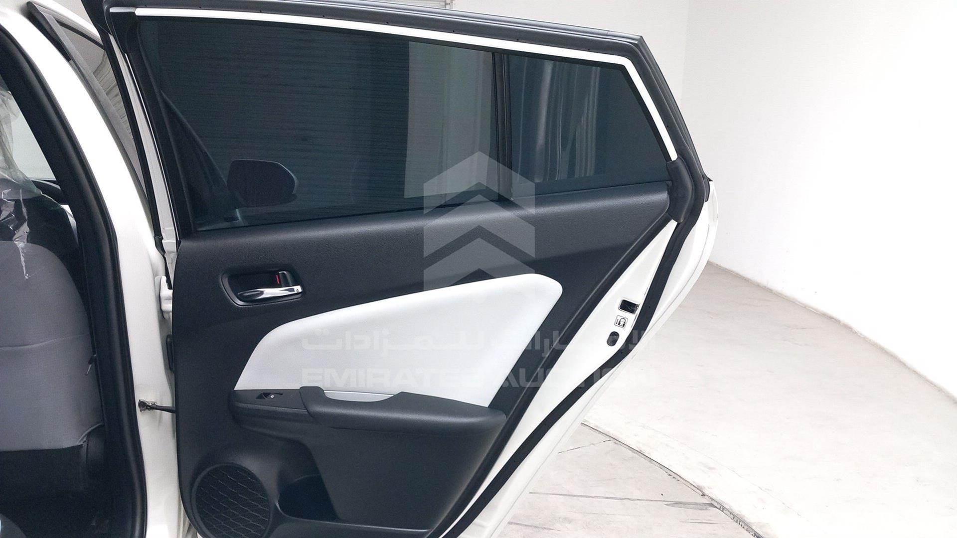 2018 TOYOTA PRIUS VIN: JTDKB3FU3J3589687