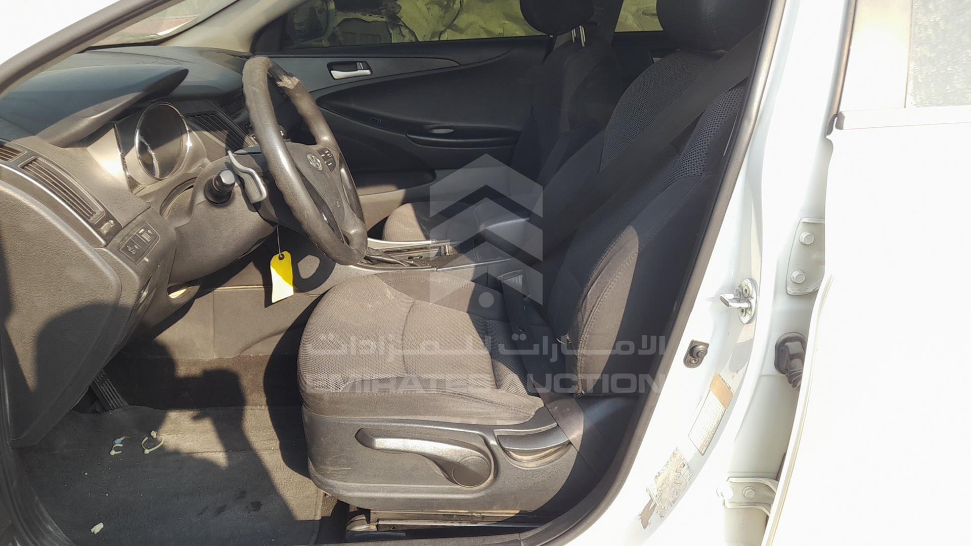 2014 HYUNDAI SONATA VIN: KMHEB41C7EA624942