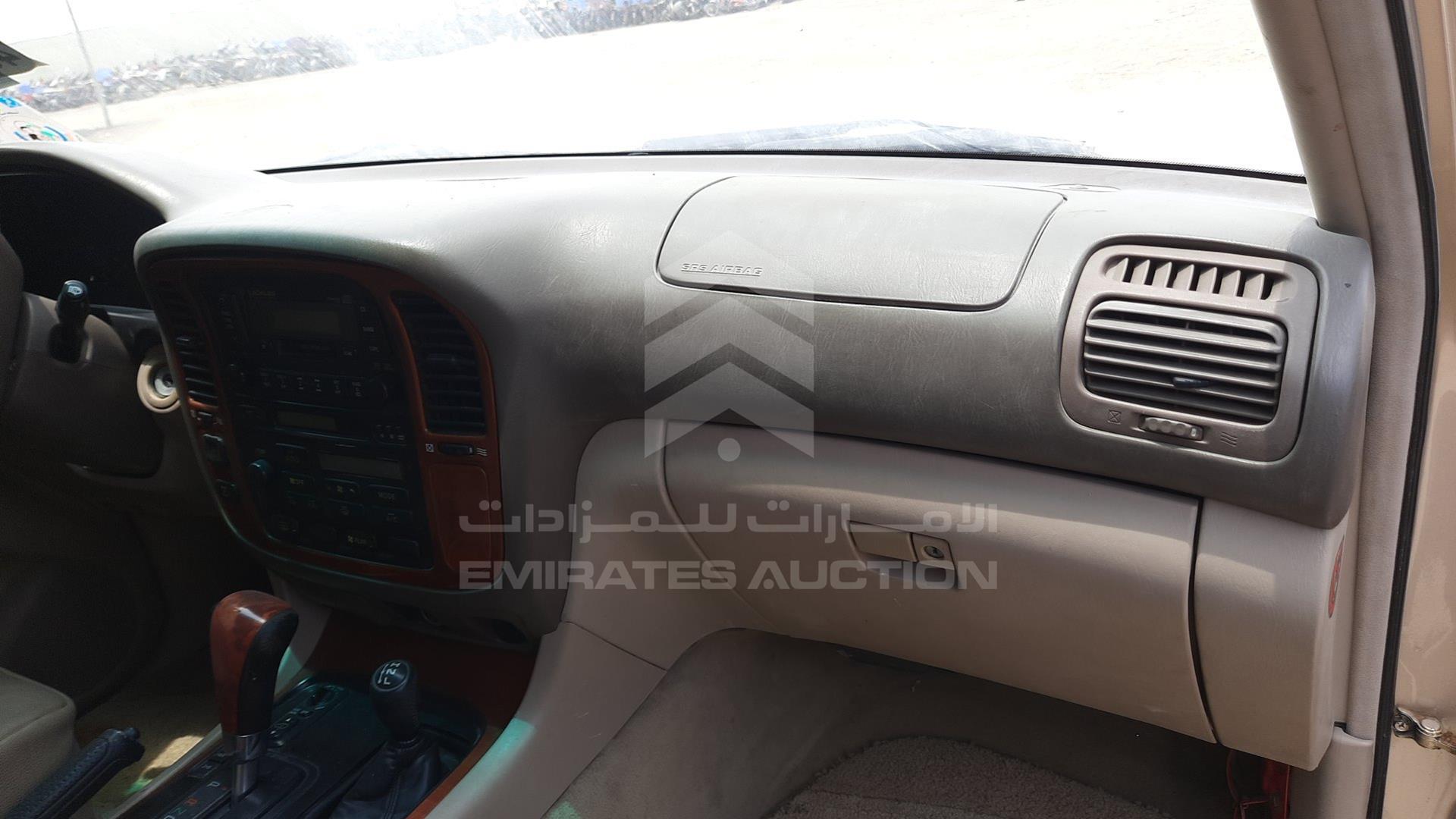 2000 LEXUS LX 470 VIN: JT6HT00W4Y0113337