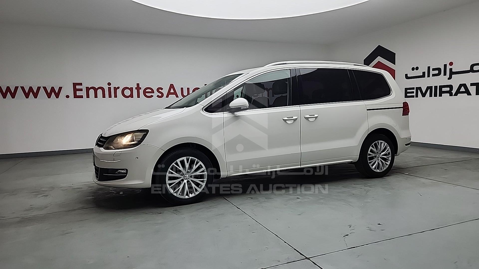 2016 VOLKSWAGEN SHARAN VIN: WVWZZZ7NZEV032244