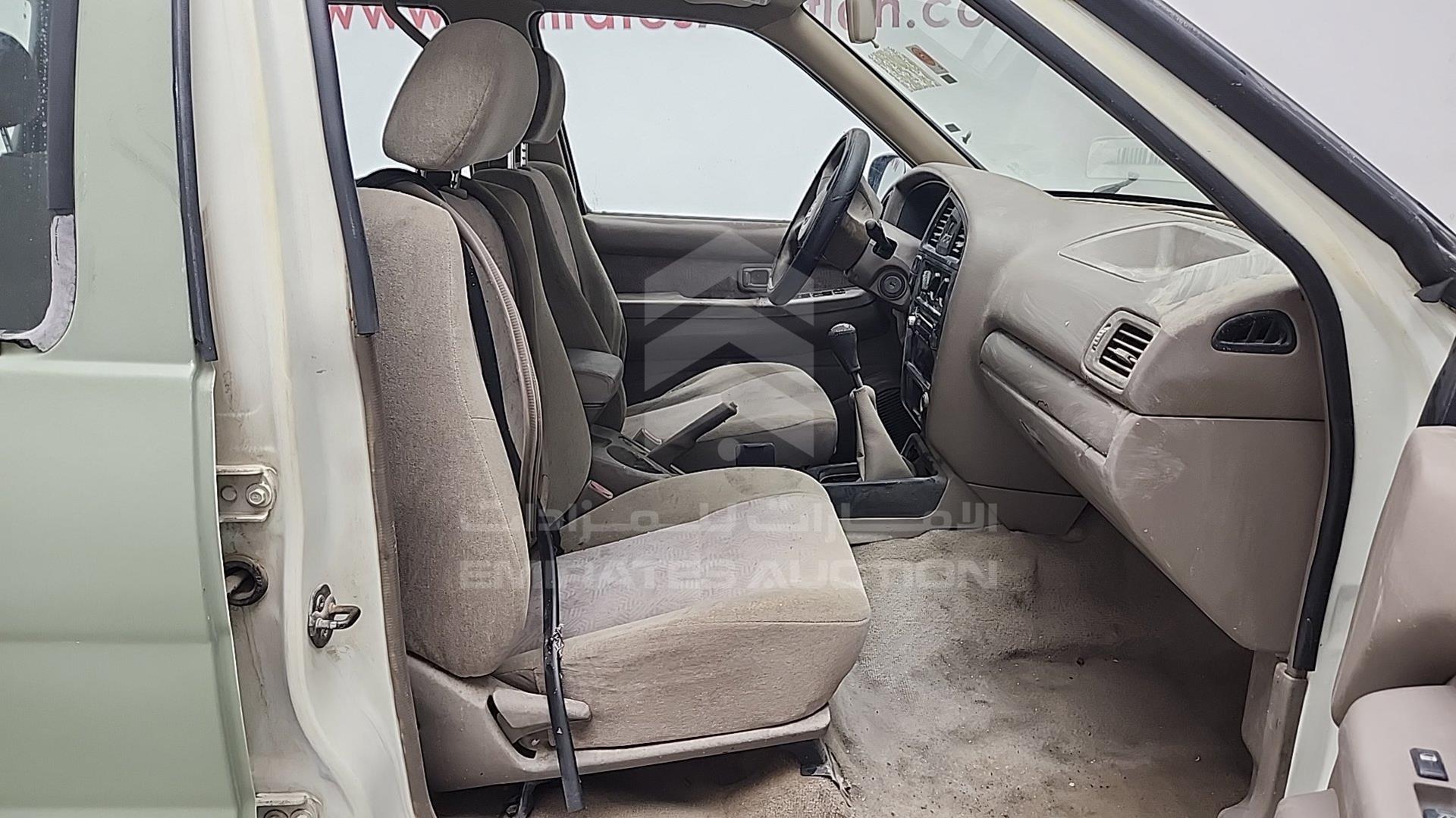 2004 NISSAN PATHFINDER VIN: JN8DR05Y74W704600