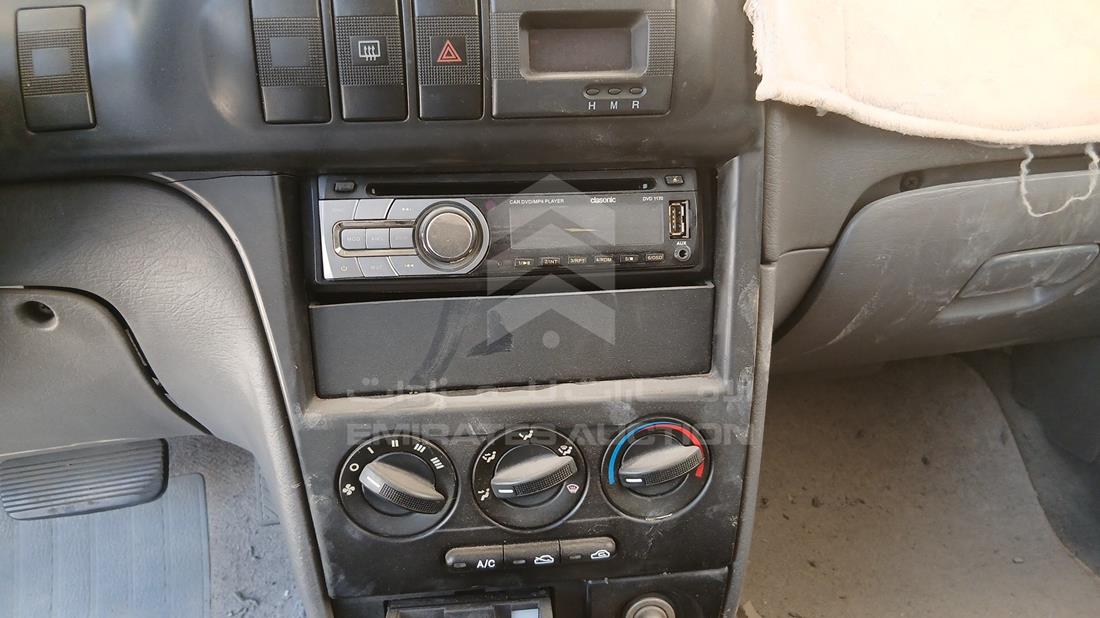 2002 Kia Sephia — Entertainment Systems & Camera Monitor & Navigation — Photo 17