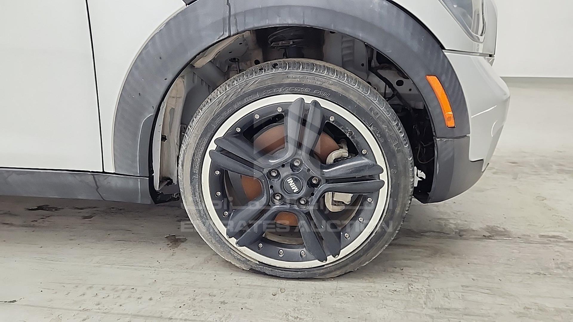 2014 MINI COOPER VIN: WMWZC3C50EWP27812