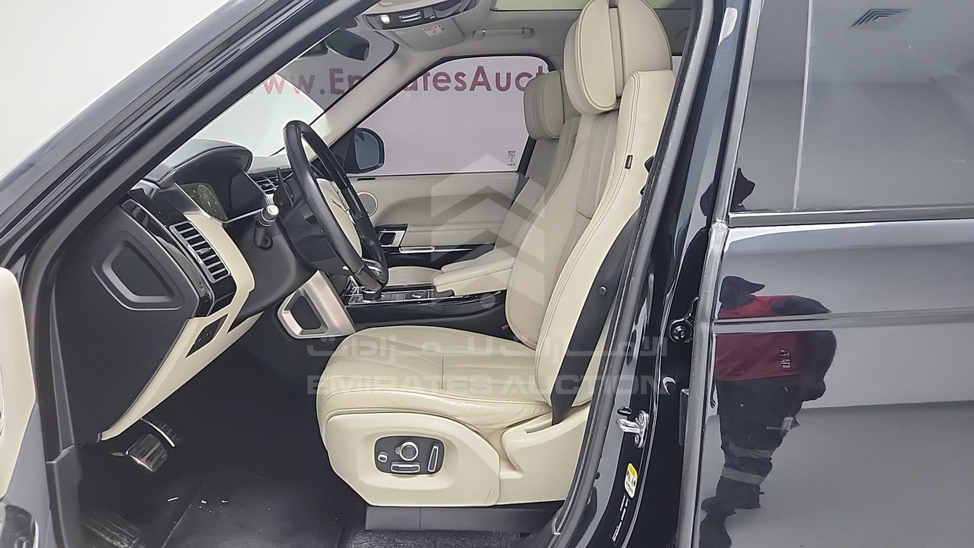 2017 RANGE ROVER VOGUE VIN: SALGA2FE3HA322950