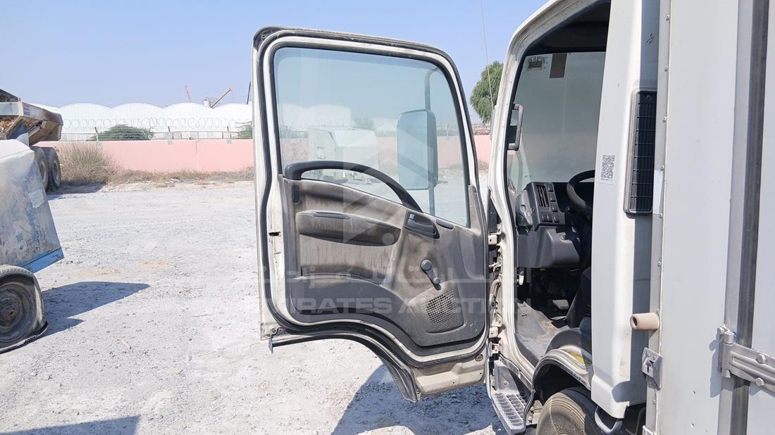 2014 Isuzu NMR — Front Left Door — Photo 10