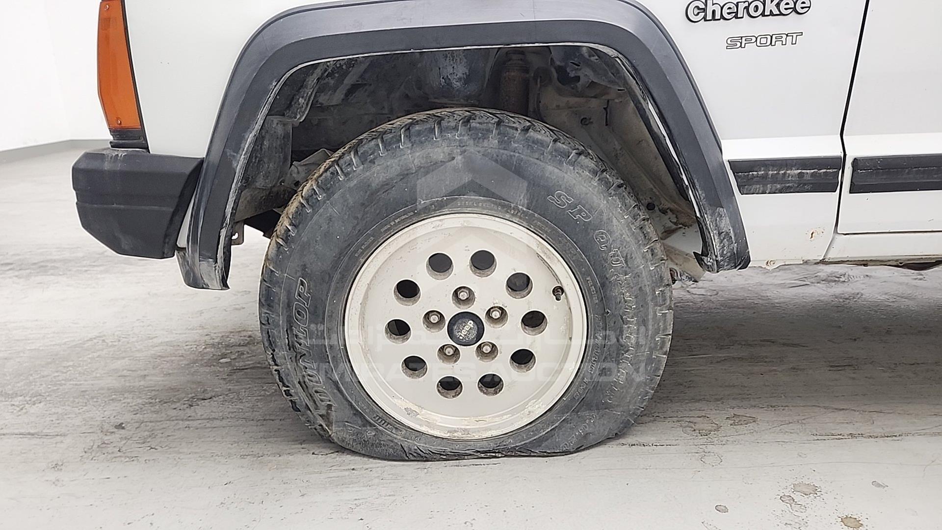 1994 JEEP CHEROKEE VIN: 1J4FJ28V1RL117420