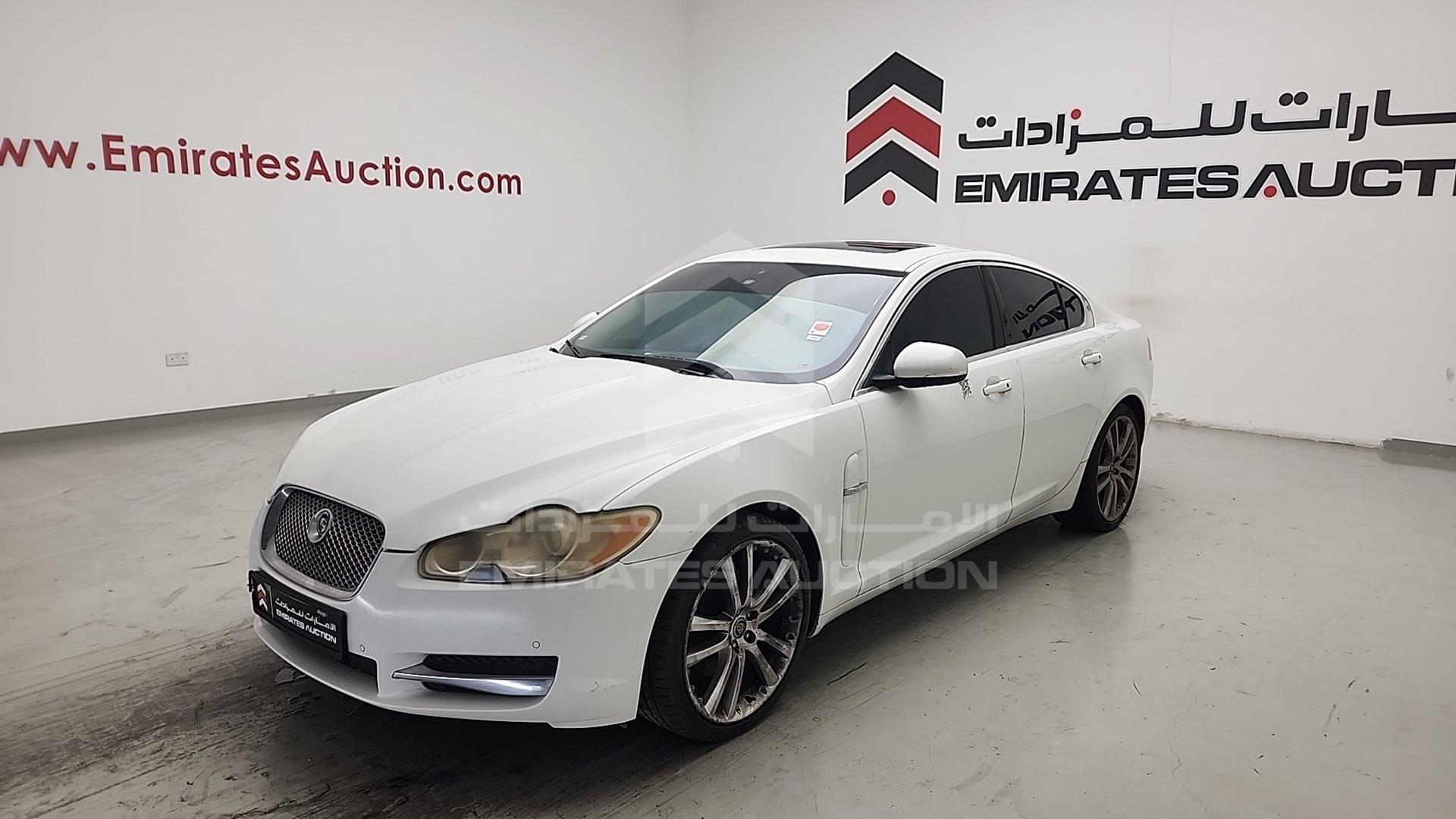 2011 JAGUAR XF VIN: SAJAA07DXBFR83989