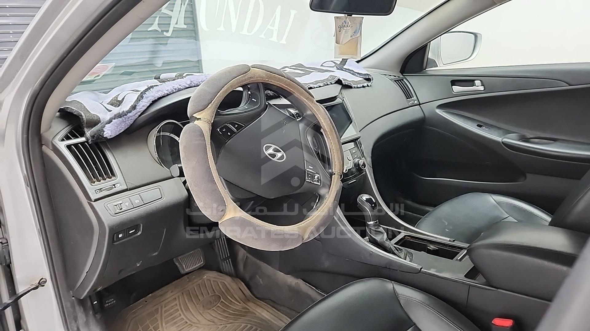 2012 HYUNDAI SONATA VIN: KMHEC41LBCA417898