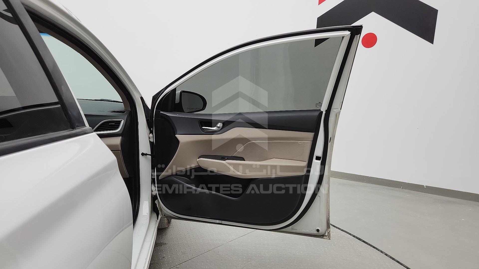 2020 HYUNDAI ACCENT VIN: MALC741C9LM179304