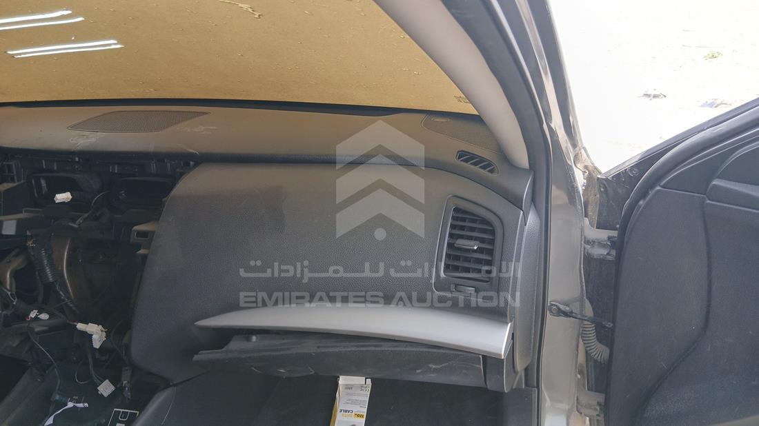 نيسان التيما 2018 — زاوية واجهة الراكب الأمامي الأيمن — صورة 23