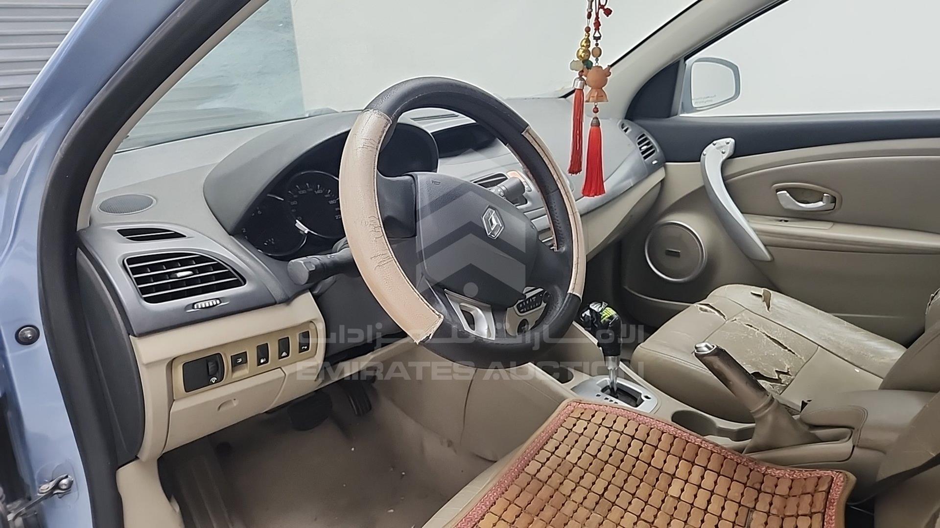 2012 RENAULT FLUENCE VIN: VF1LZLDT8CC246837