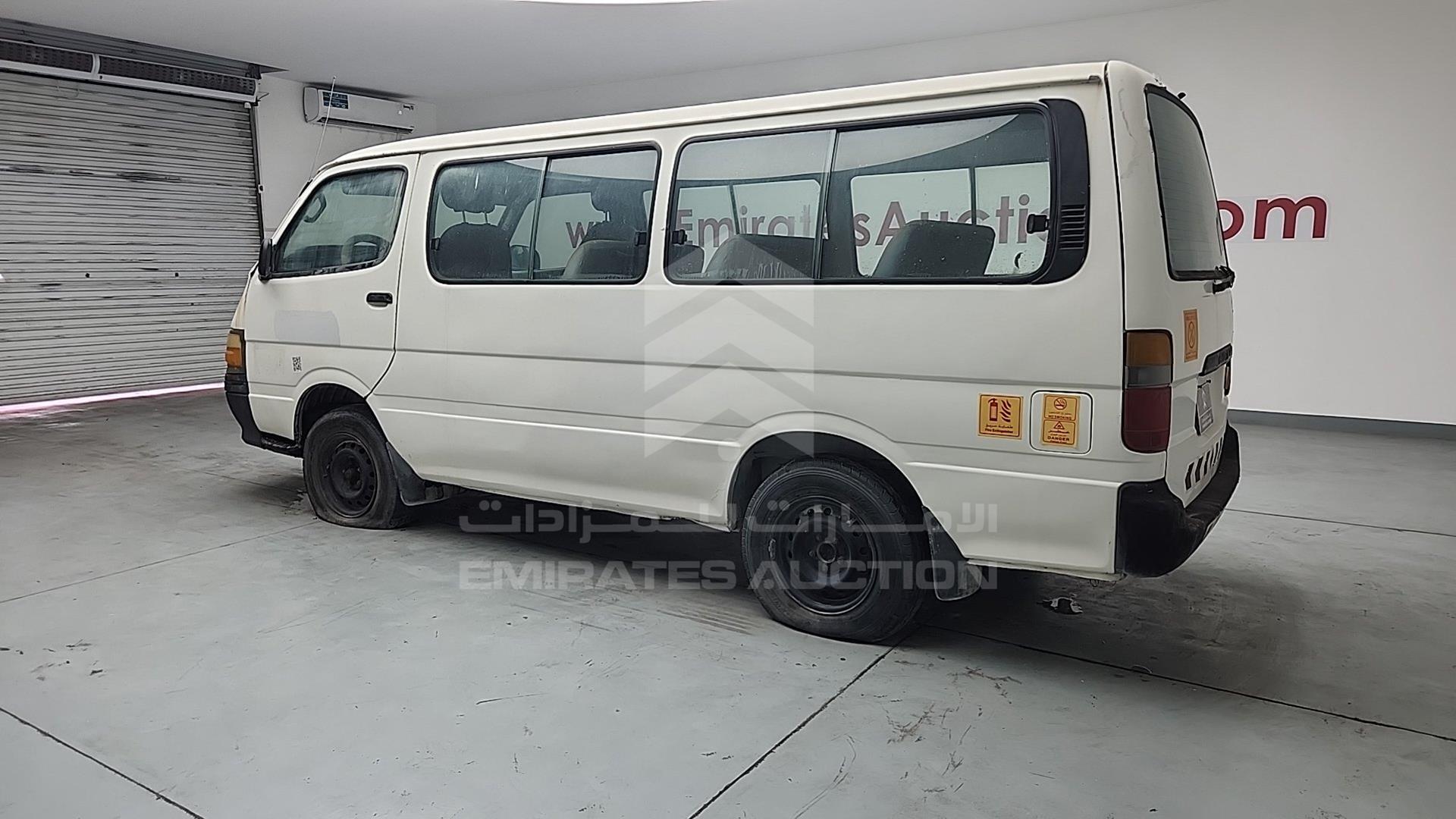 2003 TOYOTA HIACE VIN: JTCFR119337011416