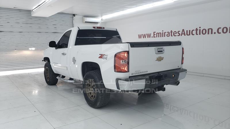 VIN: 1GCNK9E04CZ330267 Auction: EmiratesAuction Lot: 345598 1GCNK9E04CZ330267 Chevrolet Silverado 2012 WHITE Photo 6