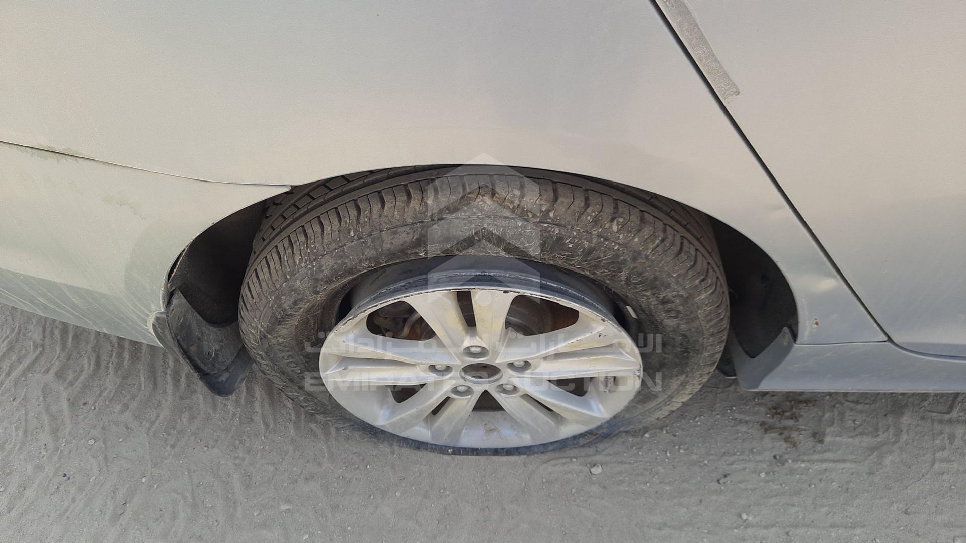 2011 HYUNDAI SONATA VIN: 5NPEB4AC4BH136010