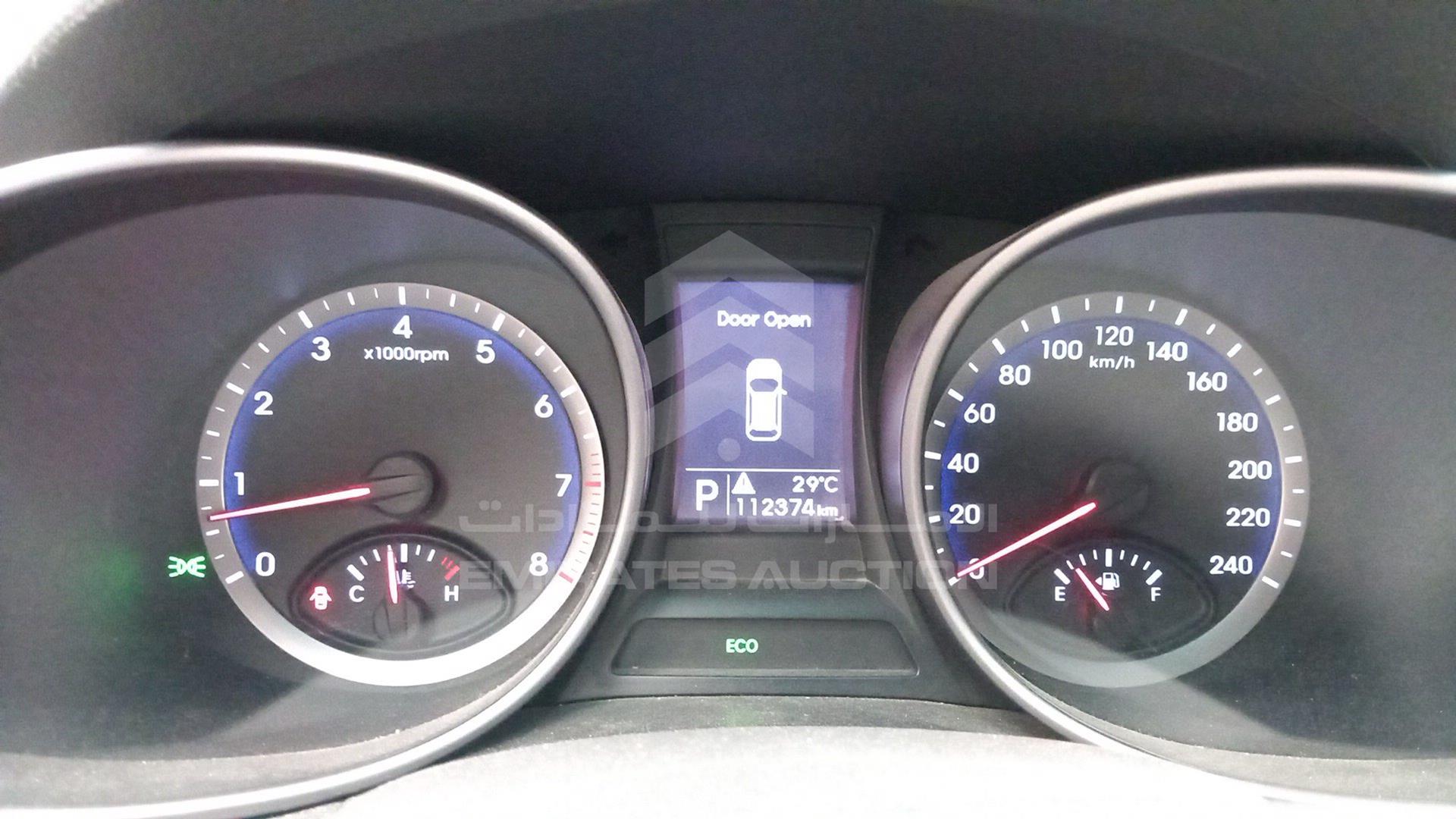 2014 HYUNDAI SANTA FE VIN: KMHSM81E6EU050192
