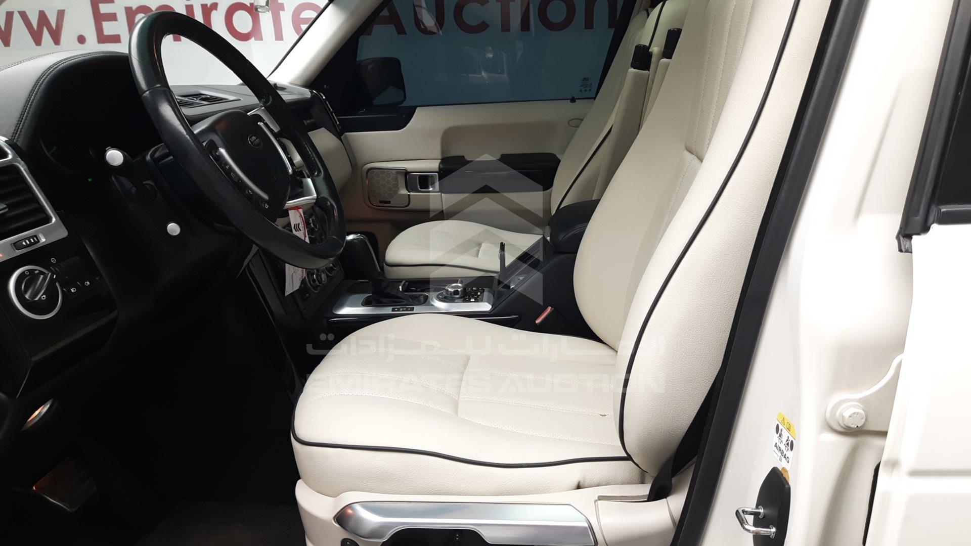 2009 RANGE ROVER VOGUE VIN: SALLMAM349A299182