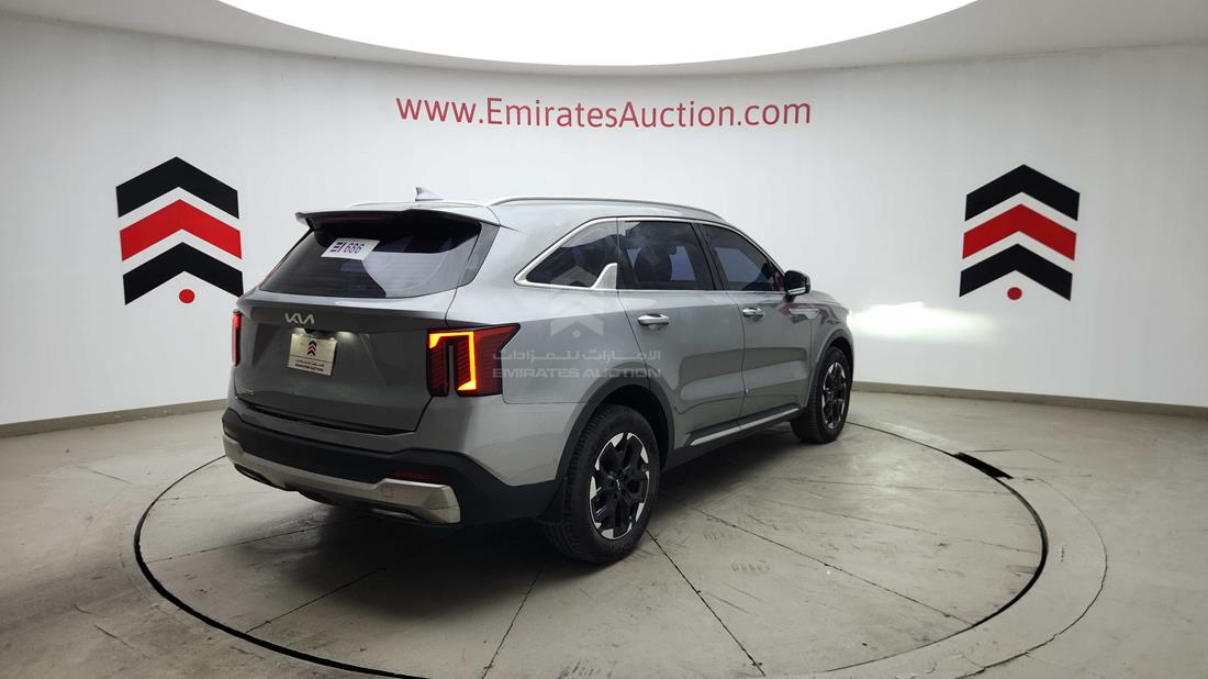 2024 Kia Sorento — Rear Right Angle — Photo 10