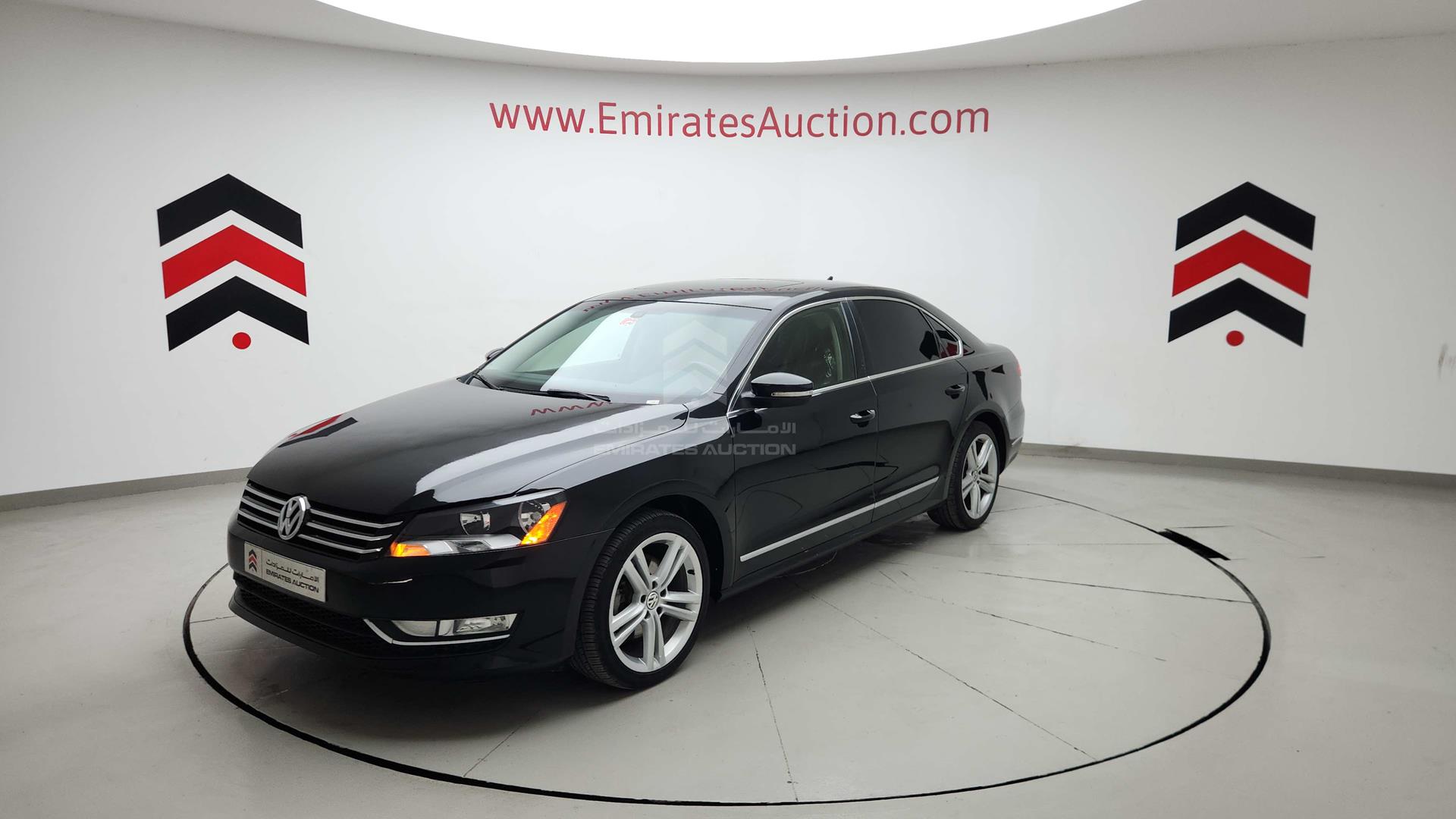 2015 VOLKSWAGEN PASSAT VIN: WVWCR7A38FC001182