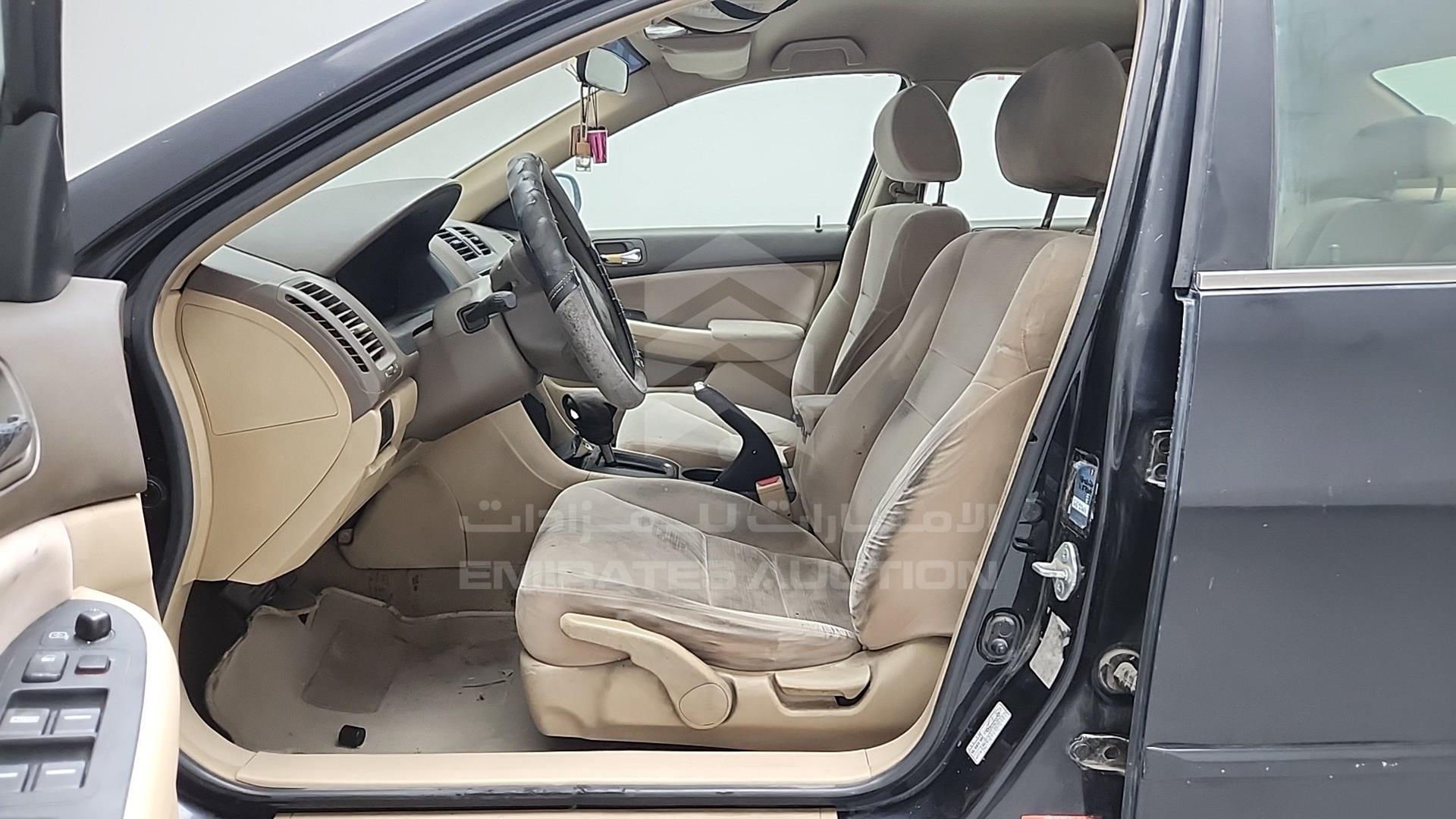 2007 HONDA ACCORD VIN: JHMCM56547C402578
