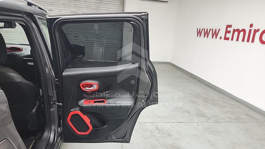 2016 Jeep RENEGADE — Rear Right Door — Photo 23