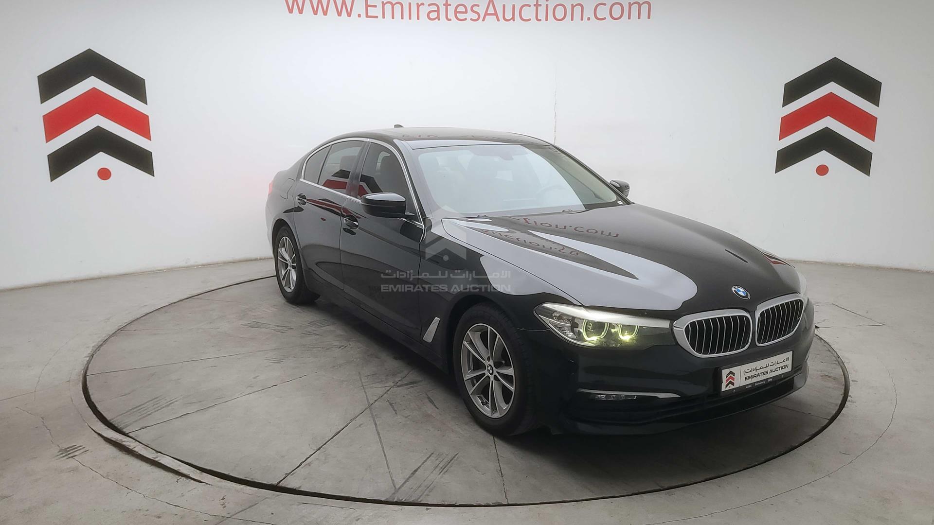 2019 BMW 520 VIN: WBAJA1A07KWW09864