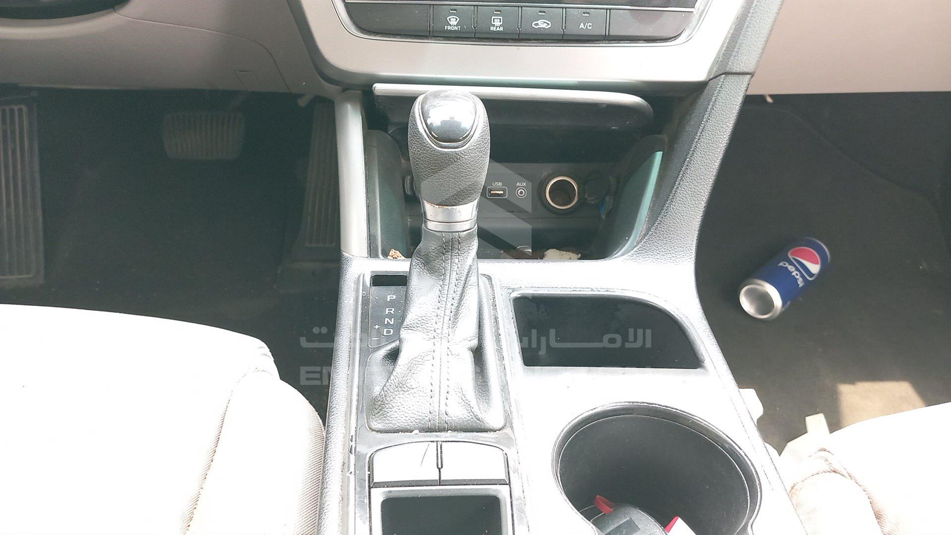 2015 HYUNDAI SONATA VIN: 5NPE24AF8FH039795