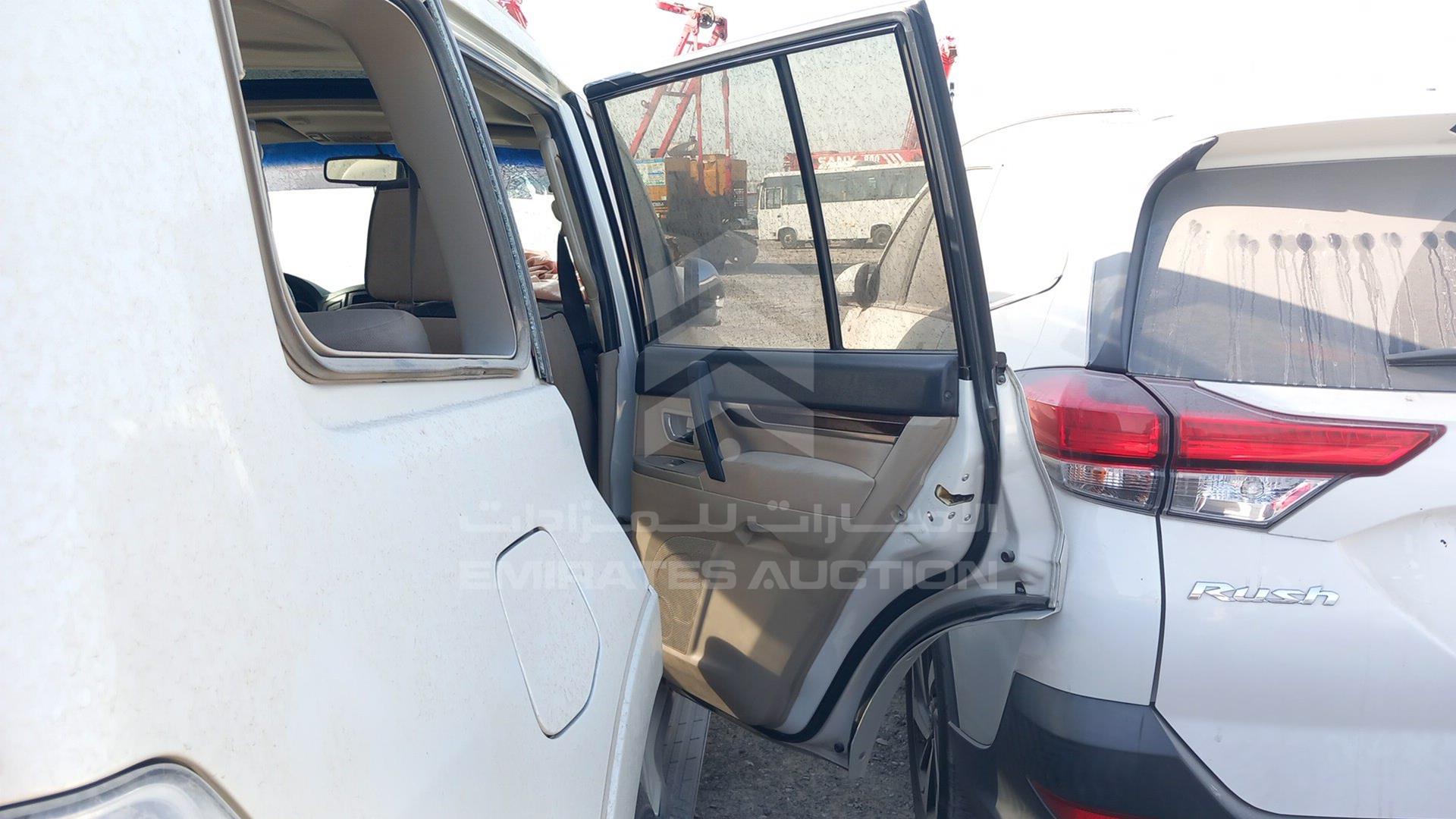 2013 MITSUBISHI PAJERO VIN: JMYLRV95WDJ709578