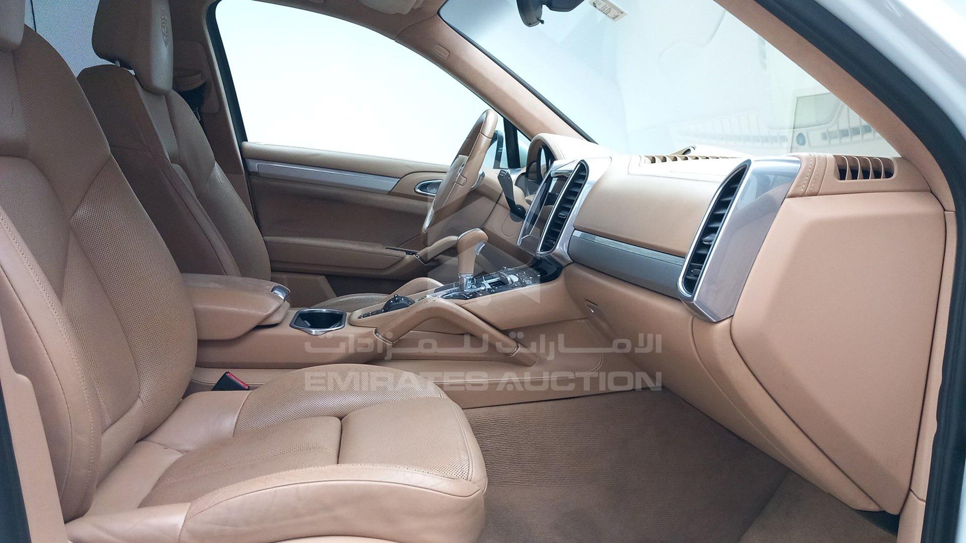 2013 PORSCHE CAYENNE VIN: WP1ZZZ92ZDLA71912