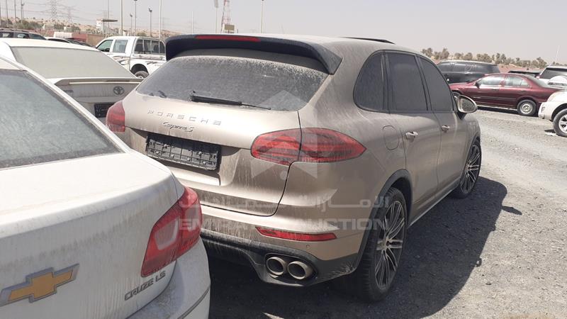 WP1ZZZ92ZFLA58456 Auction: EmiratesAuction Lot: 409142 WP1ZZZ92ZFLA58456 Porsche Cayenne S 2015 GOLD Photo 8