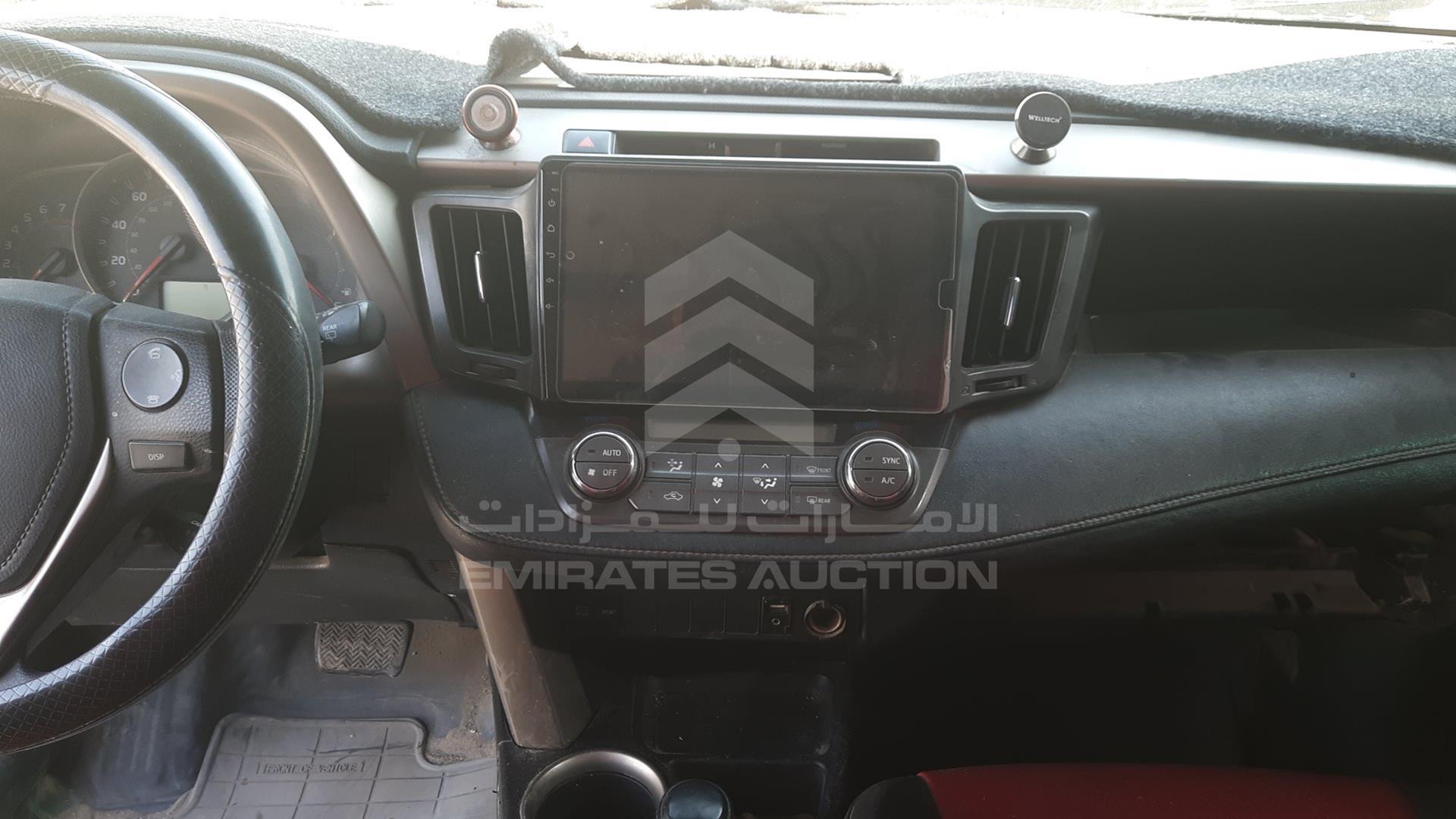 2015 TOYOTA RAV-4 VIN: 2T3RFREV8FW358109