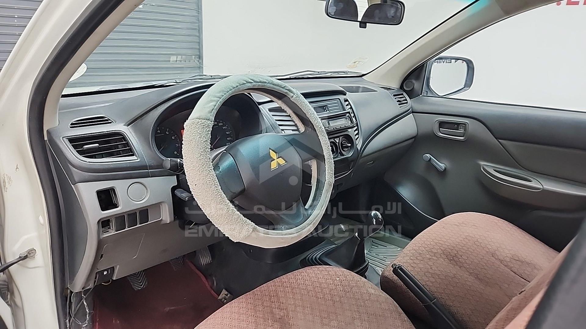 2016 MITSUBISHI L 200 VIN: MMBJNKJ40GH007928