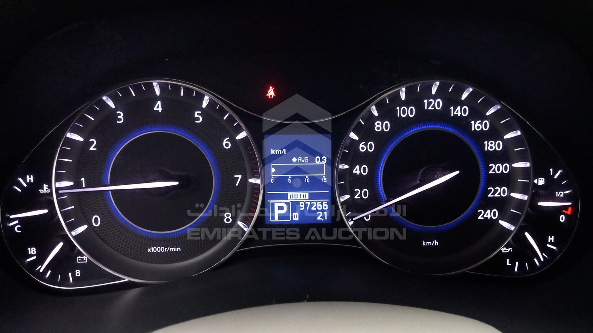 2011 INFINITI QX56 VIN: JNRAZ25Y6B9000720
