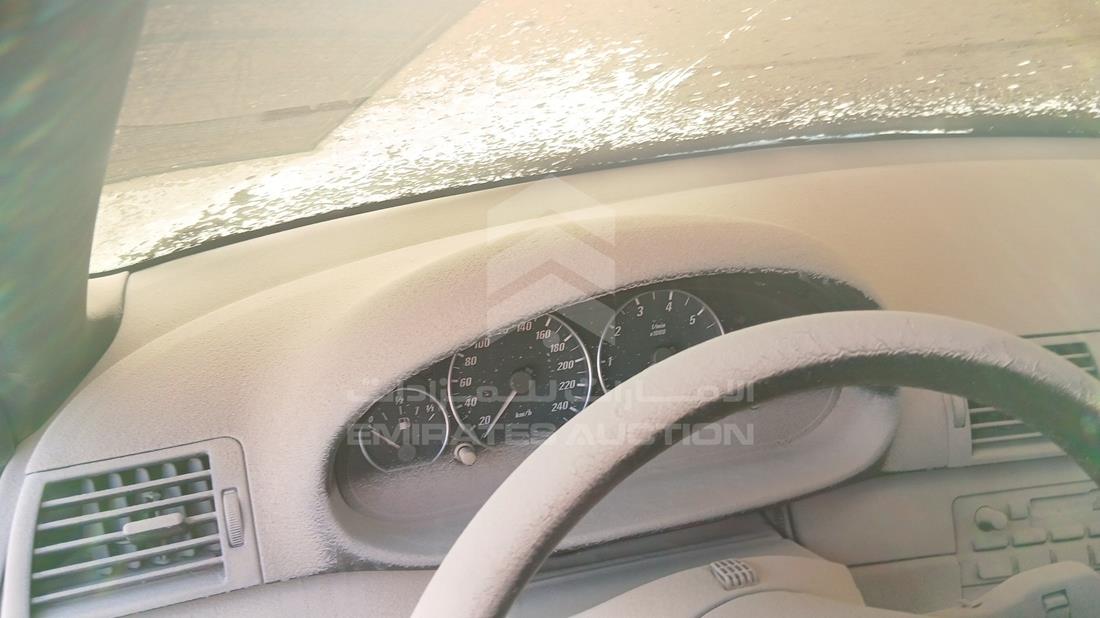 بي ام دبليو 330 سى اى 2005 — زاوية واجهة السائق الأمامية اليسرى — صورة 11