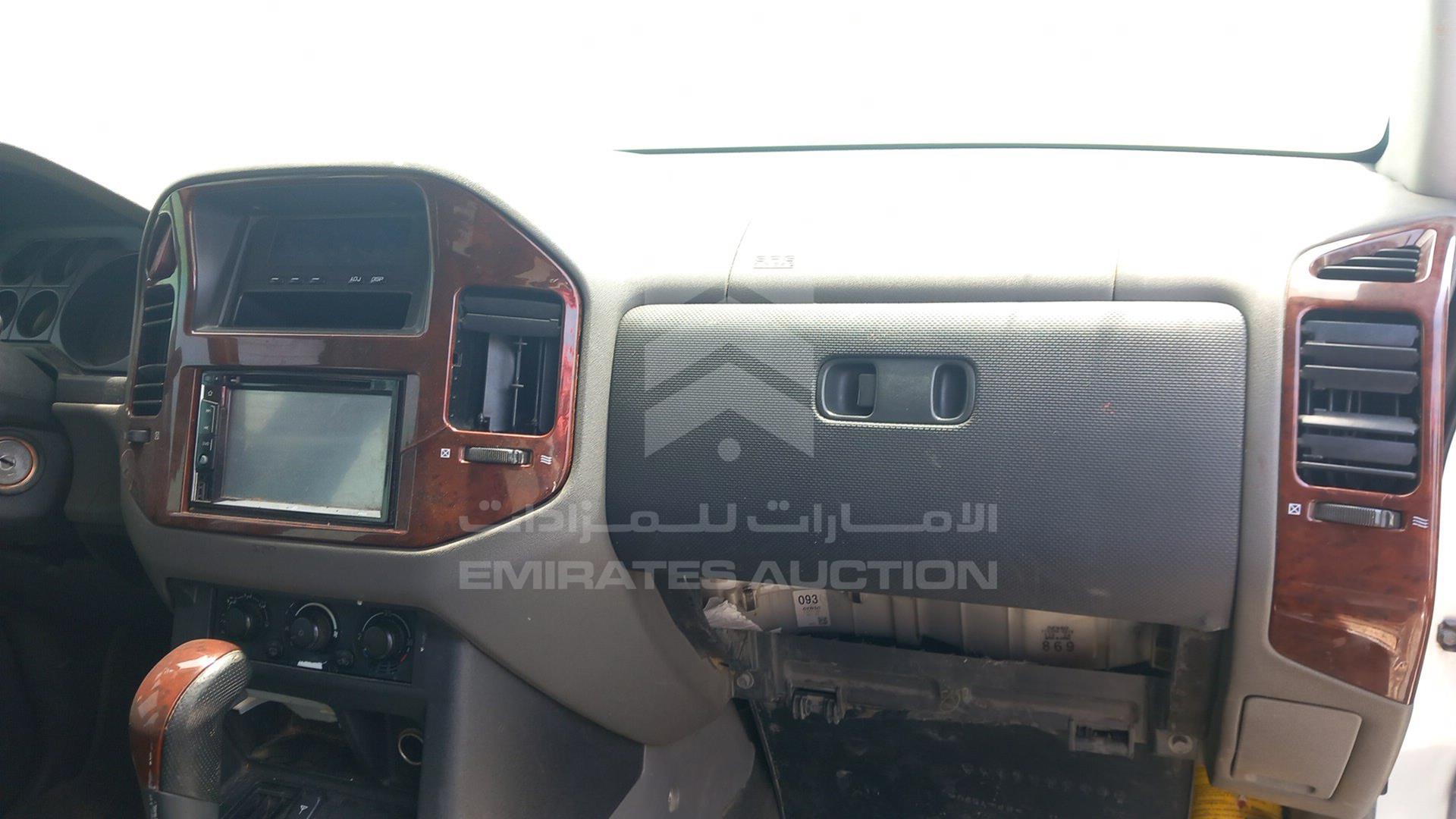 2006 MITSUBISHI PAJERO VIN: JMYLRV73W6J713137