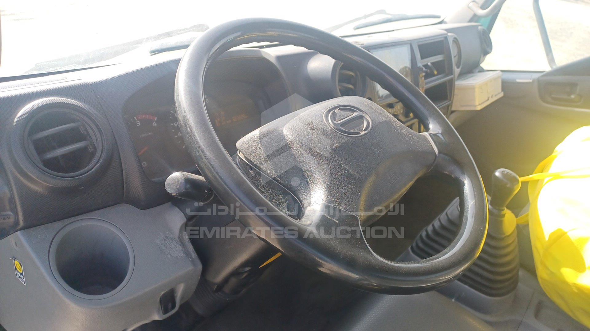 2020 HINO 300 VIN: JHHUCN1HOLK033175