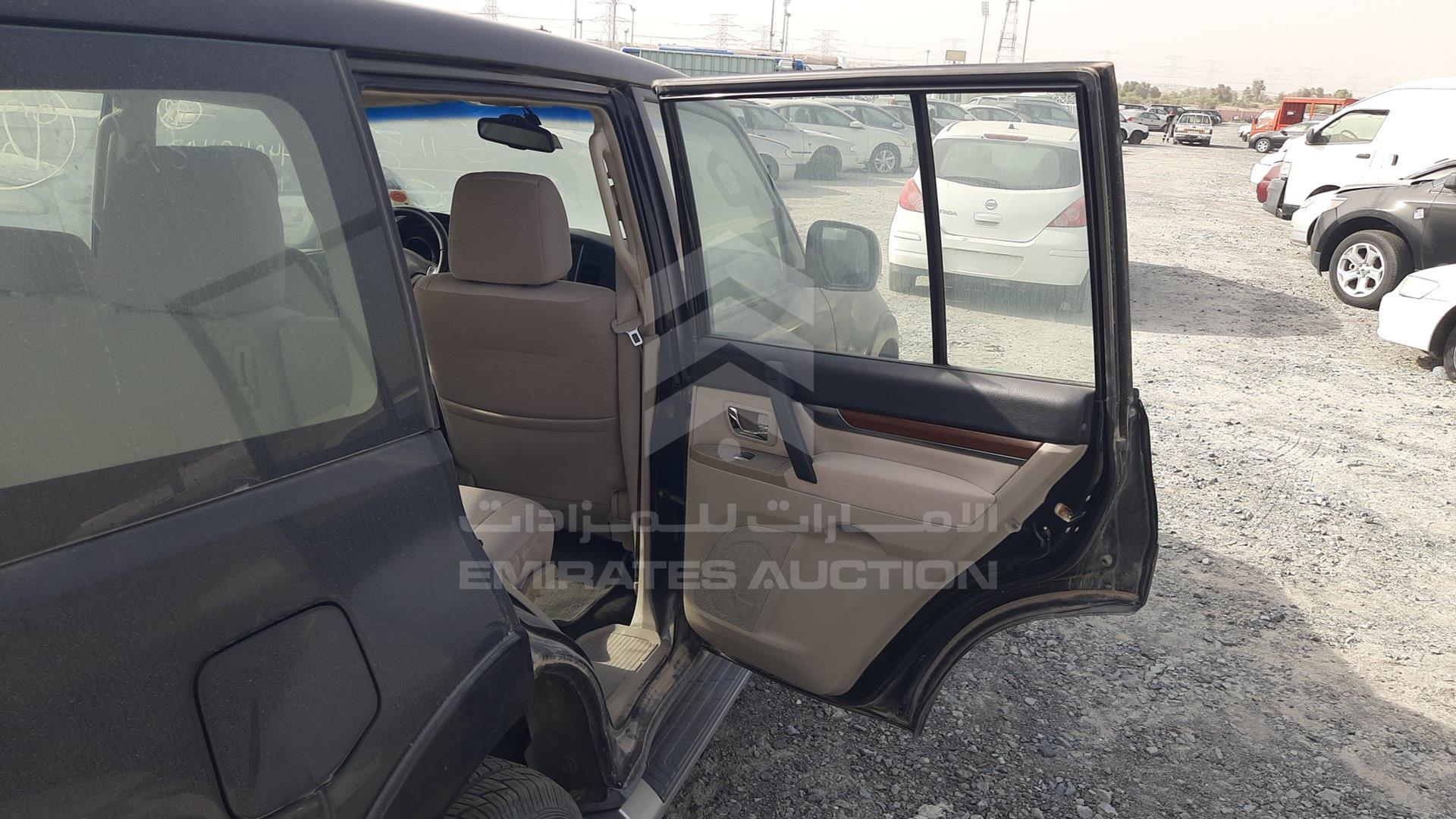 2007 MITSUBISHI PAJERO VIN: JMYLRV93W7J716274