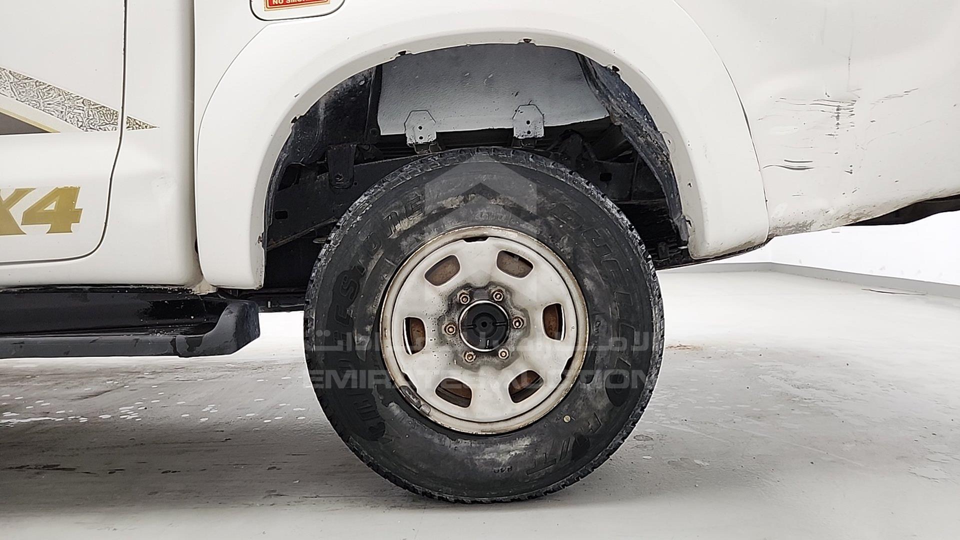 2008 TOYOTA HILUX VIN: MR0FX22G181309155