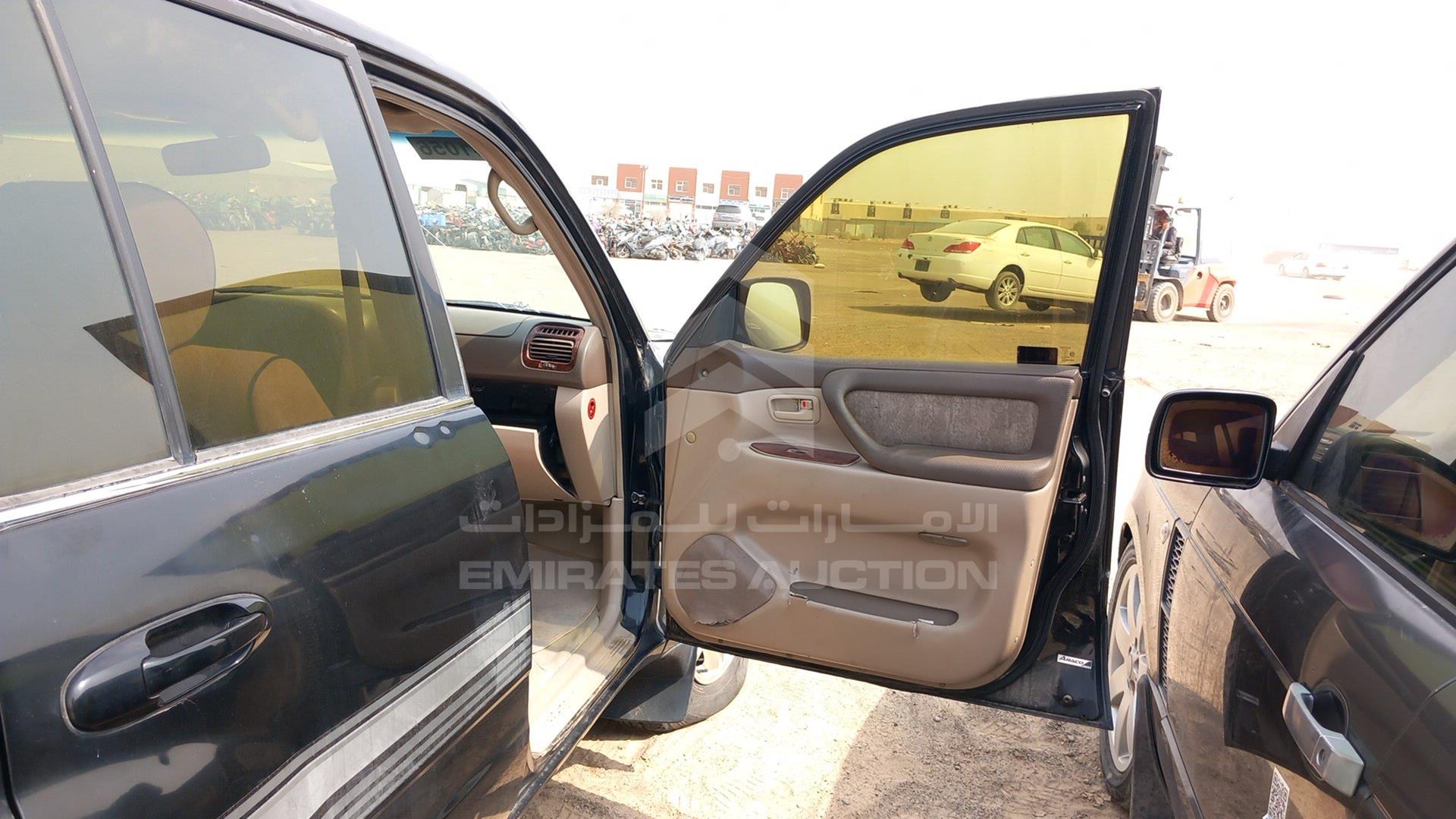 2000 TOYOTA LAND CRUISER VIN: JT3HJ09J1Y0025212